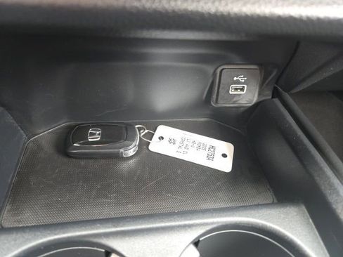 Used 2025 Honda HR-V LX image 21