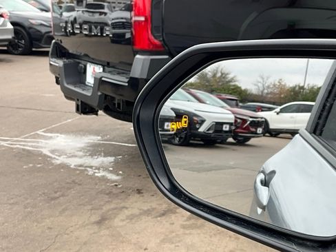 Used 2025 Toyota Camry LE image 19