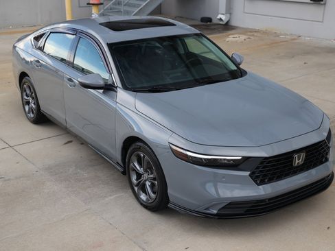 Used 2023 Honda Accord EX-L image 19
