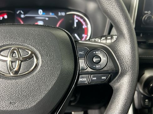 Used 2025 Toyota RAV4 XLE w/ Convenience Package FWD image 19