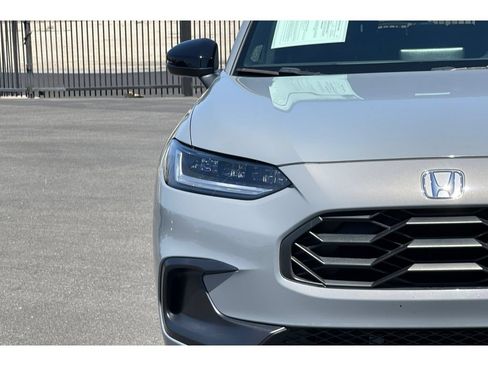 Used 2025 Honda HR-V Sport image 18