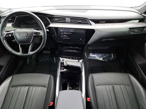 Used 2024 Audi Q8 e-tron Premium Plus w/ Premium Plus Package AWD/4WD image 9