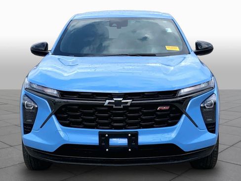Used 2024 Chevrolet Trax RS w/ Driver Confidence Package FWD image 4