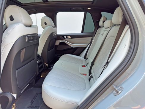 Used 2024 BMW X5 sDrive40i w/ M Sport Package RWD image 47