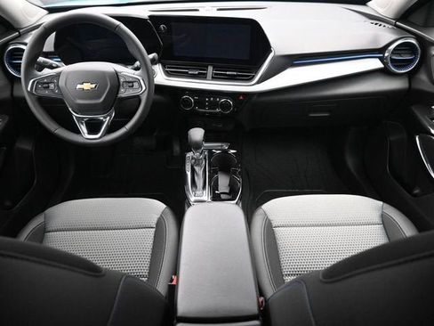 New 2026 Chevrolet Trax LT w/ Driver Confidence Package FWD image 21