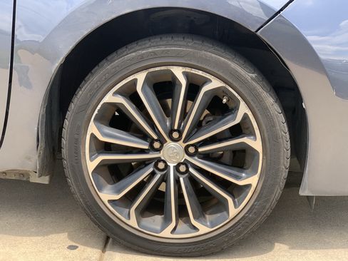 Used 2016 Toyota Corolla S FWD image 9