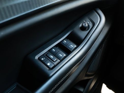Used 2023 Jeep Grand Cherokee Laredo RWD image 21