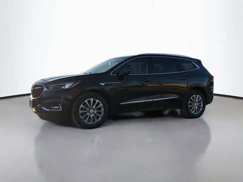 Used 2018 Buick Enclave Essence image 11