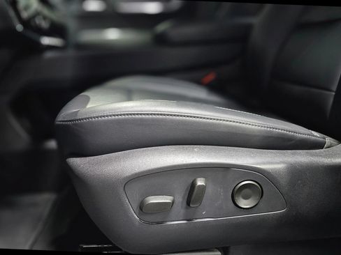Used 2024 GMC Acadia Elevation FWD image 40