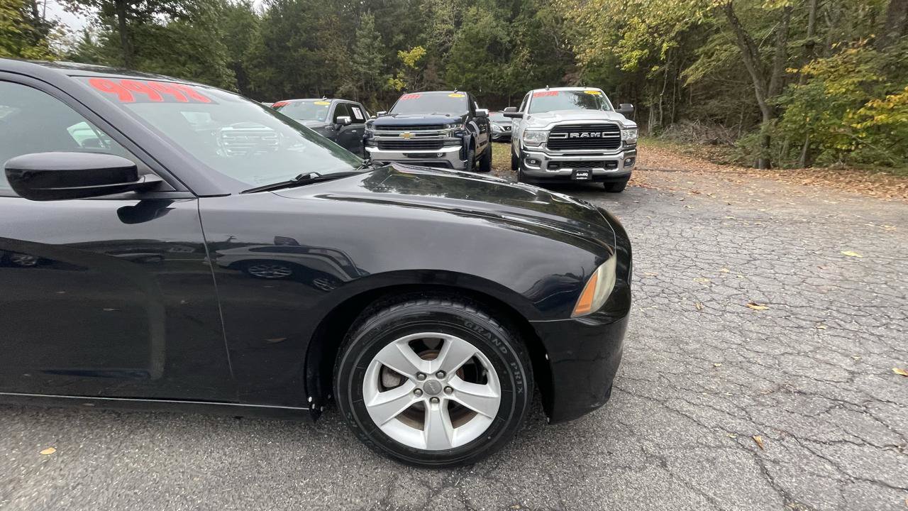 Used 2012 Dodge Charger SE RWD image 12