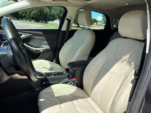 Used 2018 Ford Focus Titanium FWD image 23