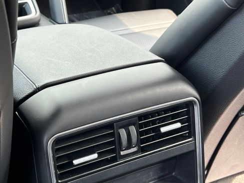 Certified 2023 Porsche Cayenne AWD/4WD image 19