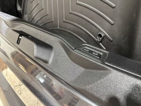 Used 2019 BMW X7 xDrive40i w/ Premium Package image 32