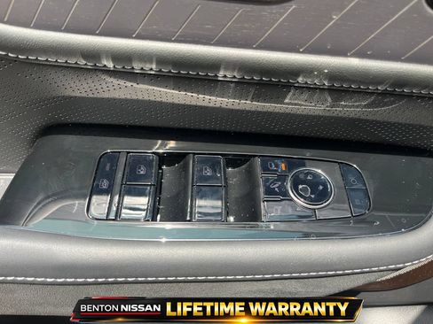 Used 2025 INFINITI QX80 Autograph AWD/4WD image 13