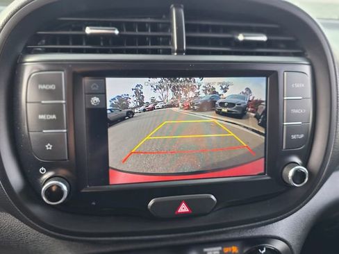 Used 2023 Kia Soul LX FWD image 27