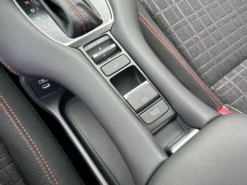 Used 2026 Honda HR-V Sport image 31