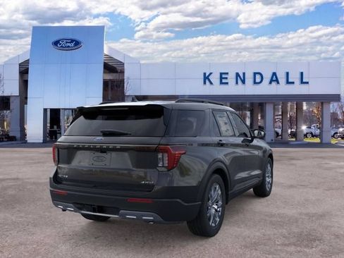 Used 2026 Ford Explorer Active w/ Active Comfort Package AWD/4WD image 8