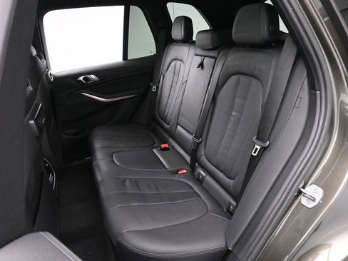 Used 2022 BMW X5 xDrive40i w/ M Sport Package AWD/4WD image 19
