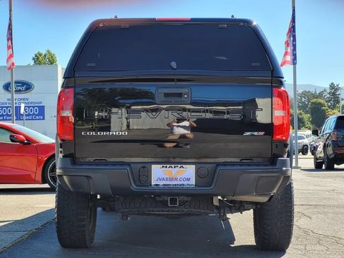 Used 2021 Chevrolet Colorado ZR2 w/ ZR2 Midnight Special Edition AWD/4WD image 7