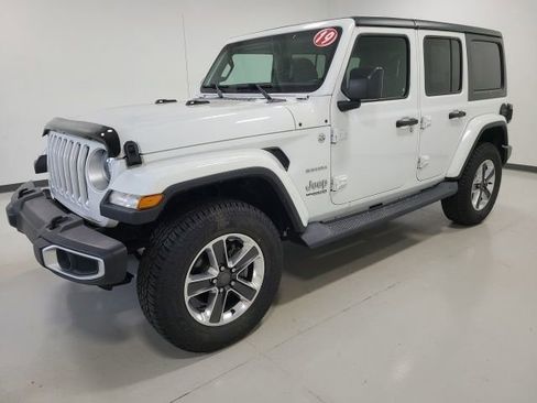 Used 2019 Jeep Wrangler Unlimited Sahara w/ Safety Group AWD/4WD image 32