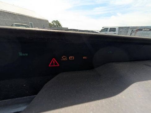 Used 2005 Toyota Prius FWD image 36