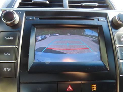 Used 2016 Toyota Camry SE FWD image 20