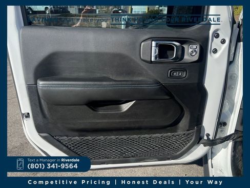 Used 2024 Jeep Wrangler Unlimited Rubicon 4xe image 10