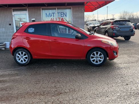 Used 2013 MAZDA MAZDA2 Touring image 3