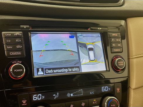 Used 2017 Nissan Rogue SV w/ SV Premium Package AWD/4WD image 23