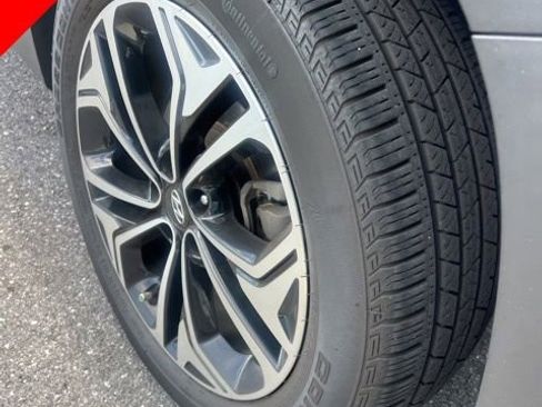 Used 2020 Hyundai Santa Fe Limited FWD image 4