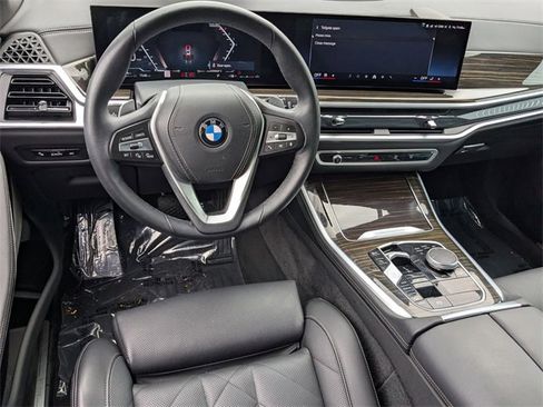 Used 2024 BMW X5 xDrive40i w/ Premium Package image 29