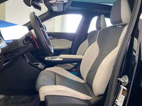 Used 2025 BMW X2 M35i image 5