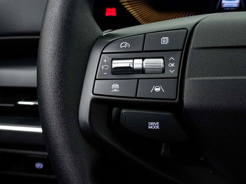 Certified 2025 Kia K4 FWD image 32
