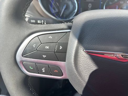 Used 2024 Chrysler Voyager LX FWD image 41