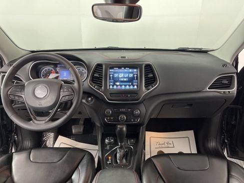 Used 2022 Jeep Cherokee Trailhawk w/ Comfort/Convenience Group AWD/4WD image 40