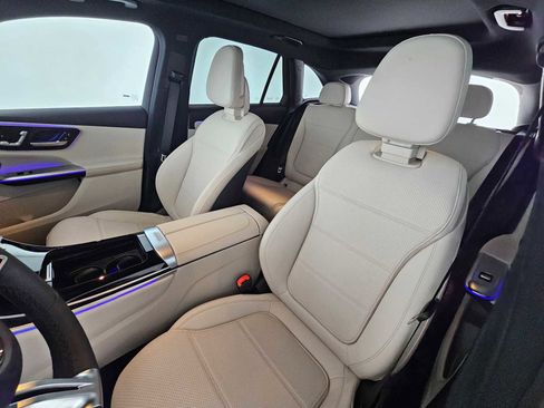 Used 2026 Mercedes-Benz GLC 300 image 21