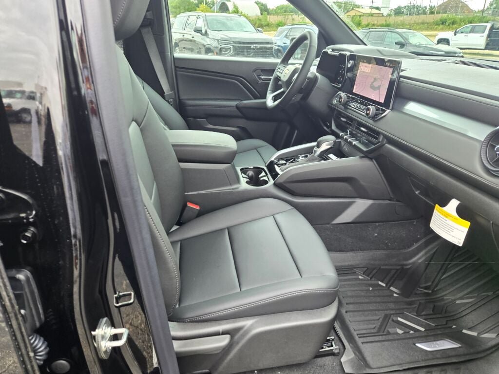 New 2026 Chevrolet Colorado LT w/ LT Convenience Package AWD/4WD image 4
