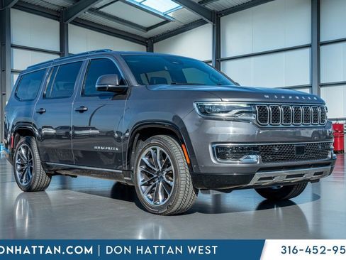 Used 2022 Jeep Wagoneer Series III w/ Premium Group I AWD/4WD image 36