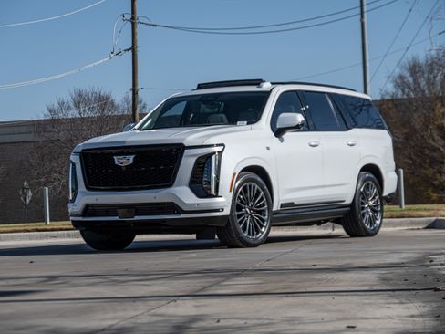 Used 2025 Cadillac Escalade Sport Platinum w/ LPO, Floor Liner Package image 3