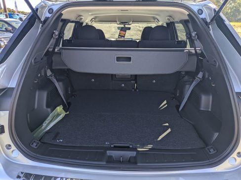 New 2026 Mitsubishi Outlander ES image 12