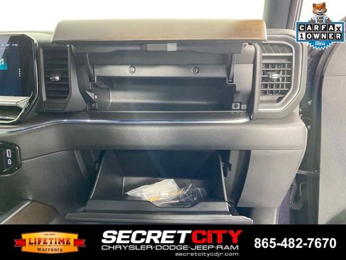Used 2024 Chevrolet Silverado 1500 High Country w/ High Country Premium Package AWD/4WD image 30