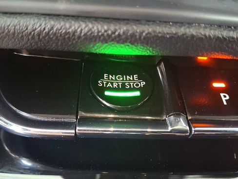 Certified 2024 Lincoln Corsair AWD image 25