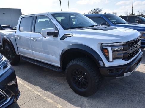 Used 2025 Ford F150 Raptor image 5