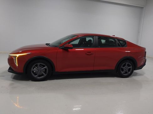 Used 2025 Kia K4 FWD image 2
