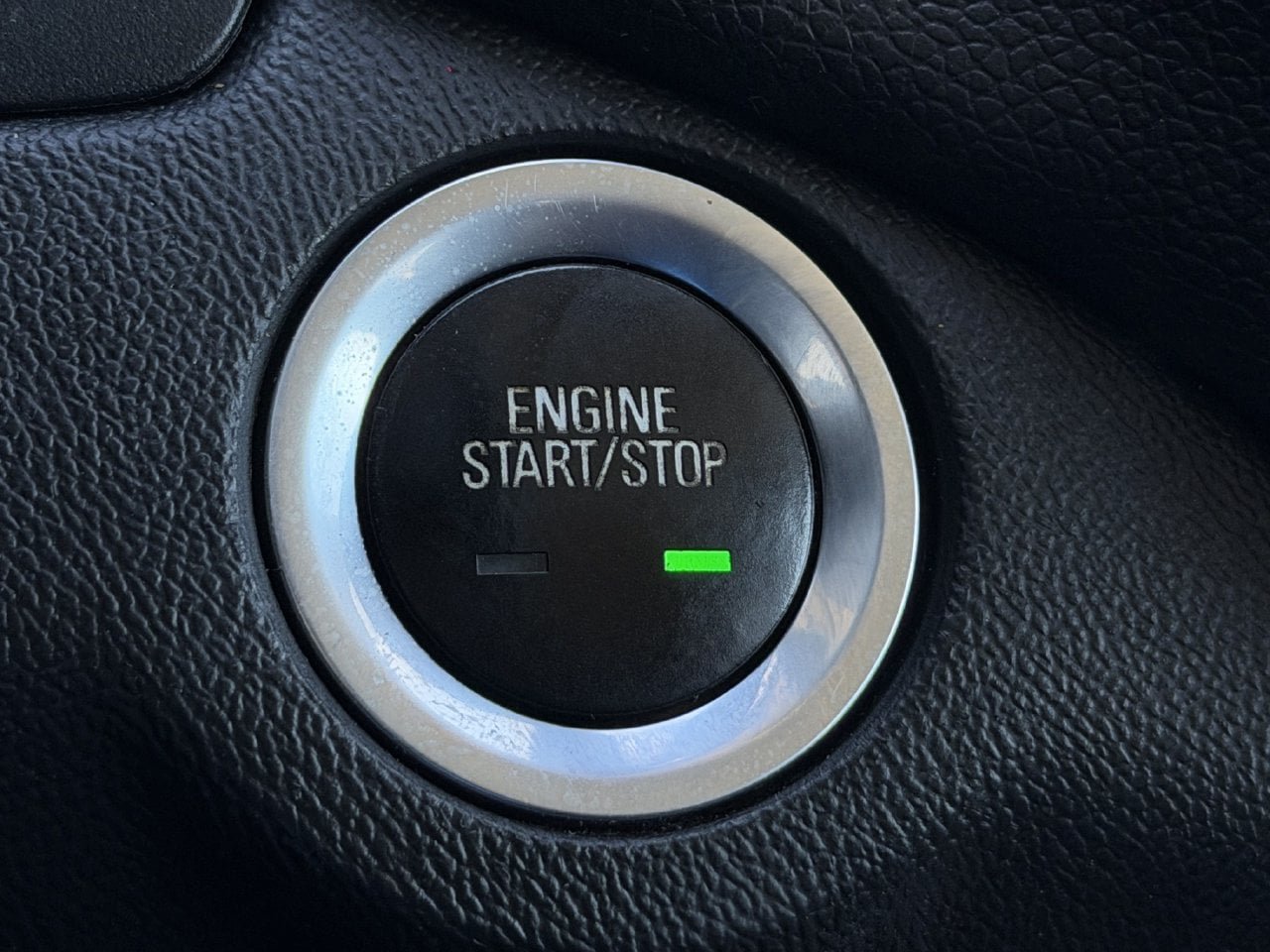 Used 2020 Chevrolet Equinox LT FWD image 20