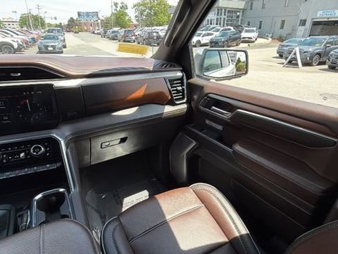 Used 2024 GMC Sierra 1500 Denali w/ Denali Reserve Package AWD/4WD image 21