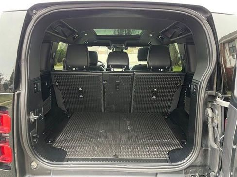 Used 2022 Land Rover Defender 110 X-Dynamic SE AWD/4WD image 14