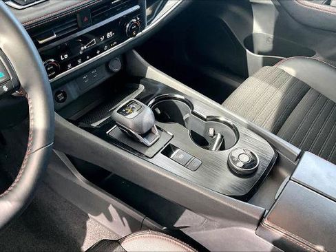 Certified 2025 Nissan Rogue SV AWD/4WD image 16