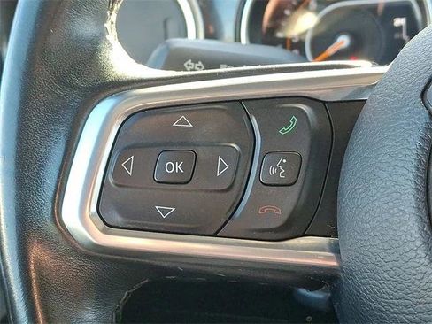 Certified 2020 Jeep Wrangler Unlimited Sahara image 20