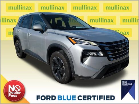 Used 2024 Nissan Rogue SV FWD image 1